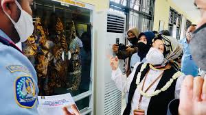 Izin tinggal terbatas (itas) online dapat diajukan di bandara dan berlaku hanya untuk tenaga kerja asing (tka). Kementerian Pendayagunaan Aparatur Negara Dan Reformasi Birokrasi Kunjungan Kerja Ke Kantor Imigrasi Kelas Ii Non Tpi Wonosobo