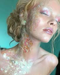 Alecia Long (aleciathehuman)