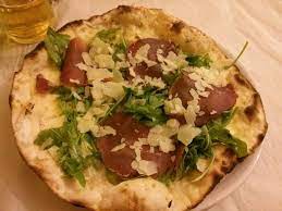 Dove mangiare bresaola rucola e grana a taranto. Pizza Bianca Con Bresaola Rucola E Scaglie Di Parmigiano Bild Von Laboratorio 3 Rom Tripadvisor