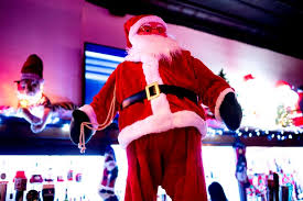 Sapphire Knoxville Cocktail Bar Transforms Into Christmas Themed Pop Up Bar