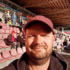 🏟 Valsvöllur 🌍 26 🇮🇸 📌 167 ⚽️ Valur 3-1 Hafnafjordur 🏆 Besta-deild  karla 🎫 3000 ISK 🌡 14C ☀️ 👨‍👩‍👦‍👦 1017 🕰 Sunday 19:15, July 27, 2025  🎉 So Iceland became