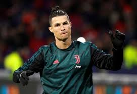 Последние твиты от cristiano ronaldo (@cristiano). Krishtianu Ronaldu Pervym Iz Futbolistov Zarabotal Milliard Dollarov Za Kareru Ru Delfi