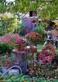 Die Geschenke Sind Verpackt Rasenkanten Garten Blumen Im Blumentopf