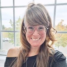 Asking anonymously so my MIL doesn't see. I want to take her to some kind  of creative workshop for her birthday. I know there are plenty of paint and  sip classes, but