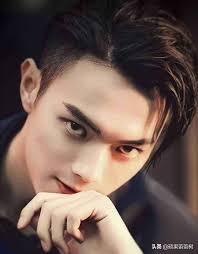 Army Military Academy": Why does Xie Xiang not eat Qu Manting's jealousy at  all, but care about Miss Dong?