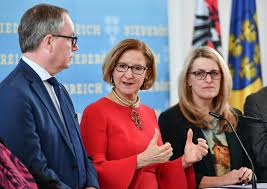 50,543 likes · 1,159 talking about this. Guten Tag Osterreich Landeshauptfrau Mikl Leitner Zum Thema Coronavirus