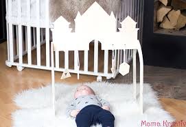 Die materialien dafür bekommst du fast alle im baumarkt oder im bastelladen. Ritterburg Spielbogen Fur Baby Selber Machen Mit Twercs Von Vorwerk Mama Kreativ