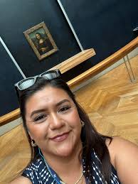 Grade 8, room 328 Pop Art Mona Lisa's