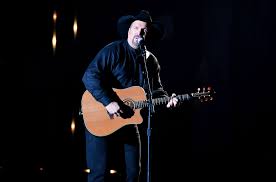 Garth Brooks Fan Compensated After Metal Pole Fell On Her