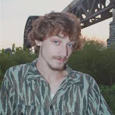 What are some rentable resorts in Panama City Beach for 18+ renters?