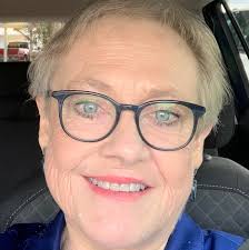 Name of downtown clothing store with suits?