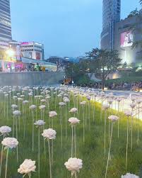 Rose Garden Dongdaemun Design Plaza Seoul Korea Southkorea Seoul Ddp South Korea Travel Korea Travel South Korea