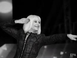 Слушать песни и музыку raffaella carra (рафаэлла карра) онлайн. Azavc0cijsgwpm