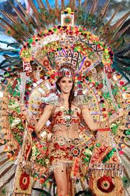 Colombia y filipinas a través de los años. Aspirantes A Miss Universo En Trajes Tipicos Trajes De Danza Azteca Ropa De Carnaval Desfile De Moda De Victoria S Secret