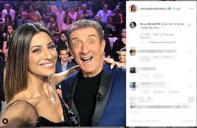 Ezio greggio, storico conduttore del telegiornale satirico di canale 5 striscia la notizia, è di nuovo felicemente innamorato. Ezio Greggio E La Fidanzata Romina Pierdomenico 26 Anni In Meno Mi Mantiene Giovane Di Nuovo Con Me In Tv Un Autentica Rivelazione