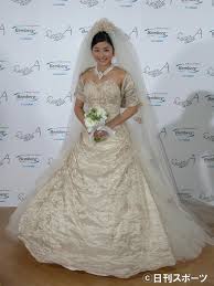 May 21, 2021 · 2020年に一般男性と結婚した石原さとみについて、女性セブンが伝えた。独身時代のマンションに帰宅しており、周囲から「別居婚か」と心配する. çŸ³åŽŸã•ã¨ã¿çµå©š æ­´å²äººç‰©èªžã‚‹ãƒ†ãƒ¬ãƒ¯ãƒ¼ã‚¯å§¿ã«æƒšã‚ŒãŸ çµå©š ç†±æ„› æ—¥åˆŠã‚¹ãƒãƒ¼ãƒ„