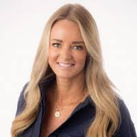 Holly Pate's Instagram, Twitter & Facebook