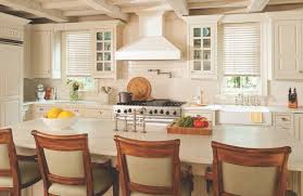 Why Some Homeowners In Minneapolis Confuse Plantation Blinds And Plantation Shutters Sunburst Shutters Minneapolis Mn