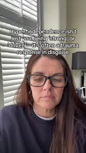 Samantha Lapping Therapist #HyperIndependence #TherapyTalk #TraumaResponse  #MentalHealthMatters