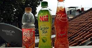 Gula yang ada pada minuman kemasan, sebagian besar adalah gula buatan yang ditambahkan dalam produk dalam porsi yang cukup besar. Menguak Kandungan Teh Manis Botolan