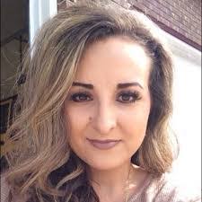 Holly Schuster's Instagram, Twitter & Facebook