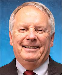 In Memoriam: Lubbock National Bank Chairman Roger Key