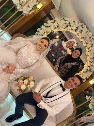 يجد شاب فتاة أحلامه وتوأم روحه، لكن أمه ترغب بتزويجه من ابنة صديقتها، ليبدأ الصراع بين القلب والعقل. ØªÙ‡Ù†Ø¦Ù‡ Ø®Ø§ØµÙ‡ Ù„Ù„Ø´ÙŠÙ ÙØ§Ø·Ù…Ø© Ø§Ø¨Ùˆ Ø­Ø§ØªÙ‰ Ø¨Ù…Ù†Ø§Ø³Ø¨Ø© Ø²ÙØ§Ù Ù†Ø¬Ù„Ù‡Ø§ Ù…Ø­Ù…Ø¯