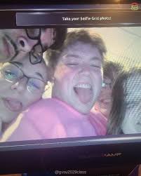 Hi! My name is Eden Duke, I'm Grand Rapids, Michigan, and I'm fully  committed to GVSU for my freshman year of college! I'll be majoring in  music education and plan