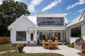 See more ideas about decor, farmhouse outdoor decor, outdoor decor. 75 Beautiful Farmhouse Outdoor Kitchen Design Houzz Pictures Ideas July 2021 Houzz