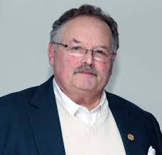 Manfred Sander named Ligonier chamber person of the year