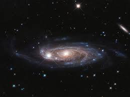 Ngc 2608 é uma galáxia espiral barrada (sbb) localizada na direcção da constelação de cancer. Esa Iconic