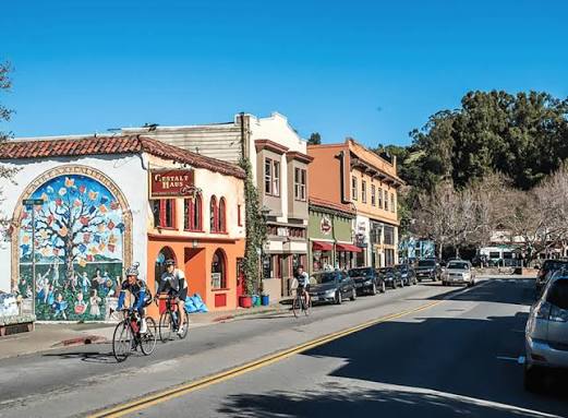 feature image of 10 Days to Close: The Surprising Reality of the Fairfax Real Estate Market This Summer