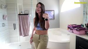 Constance - Full Bladder Tease | Girlspee Video