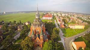 Břeclav leží v údolí řeky dyje, poblíž hranic s rakouskem a slovenskem. Magnet Mesta Breclavi Kostel Navstiveni Panny Marie Dobreclavi Cz