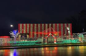 It's the christmas season, the favorite time of year for phoebe saunders, half owner/operator of seeing green flower shop along with her childhood best friend, laurie danes. The Candy Cane Crib Is Spreading Christmas Spirit One Bulb At A Time Central Missouri Columbiamissourian Com
