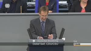 Das zdf, sehr konsequent, hat das video am ersten april dann auch aus der mediathek entfernt. Bundestag Abgeordneter Zitiert Bohmermann Schmahgedicht Youtube