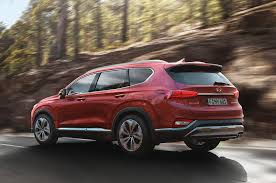 All models have three rows of seating, although it's not the roomiest third row. Hyundai Santa Fe Premium 2 2 Crdi 4wd 2018 Review Autocar
