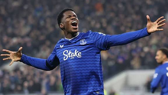 Everton 1-1 Leeds: Thierno Barry scores again in Premier League to cancel  out James Justin's opener | Football News | Sky Sports
