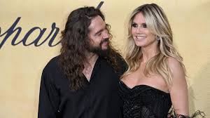 野外 露出 画像 野外露出調教＆画像拡散 投稿者：変態露出狂マゾ豚親父 (12月20日（金）00時09分15秒)