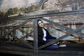 Σύμφωνα με την εκπομπή happy day η γνωστή ηθοποιός παντρεύτηκε με πολιτικό γάμο τον. Eygenia Dhmhtropoyloy Sth Skhnh Fereis Kati Diko Soy Fereis Ton Diko Soy Kosmo Cat Is Art