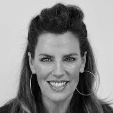 Jana Homer's Instagram, Twitter & Facebook