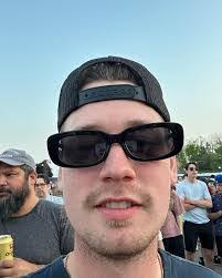 Danny Beaver's Instagram, Twitter & Facebook