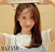 YoonA tuổi 30 vẫn trẻ trung khi mặc đồng phục nữ sinh