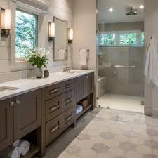 Often praised for its durability and variety, ceramic tile is a popular choice for bathroom finishes. 75 Beautiful Ceramic Tile Bathroom Pictures Ideas August 2021 Houzz