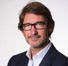 Da anni fare una critica a travaglio, nella mente di tanti suoi fan adoranti, equivale a schierarsi: Nestle Marco Travaglia Nuovo Presidente Ad Italia Malta Slider Home Digitalvoice