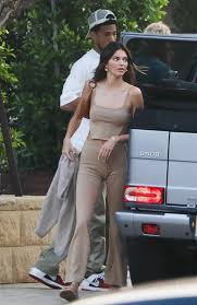 Both devin and kendall marked the special day by posting photos of each other on their instagram stories. Kendall Jenner Rumoured To Be Dating Devin Booker Bikini Photos