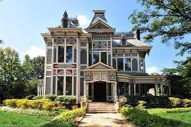The 23 Most Incredible Old Houses Featured In Movies Victorian Homes Victorian Style Homes Old Houses