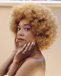 Chandra Russell's Instagram, Twitter & Facebook