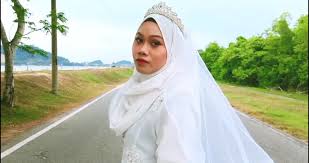 Jual gamis pria india modern kombinas keren model terbaru jumbo. Kasihan Pengantin Perempuan Dah Bersiap Mekap Pakai Baju Nikah Yang Ditempah Tapi Tiada Pasangan Gambar Tutup Sebelah Muka Tu Saya Sebak Viral Mstar