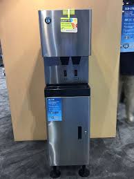 Hands Free Ice And Water Dispenser Hoshizaki S Dcm 270bah Os Dispenses The Popular Mini Cubelet Chewable Ice And Water P In 2020 Break Room Ice Machine Display Stand
